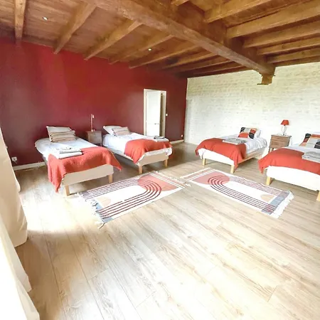 Charmante A Avec Piscine Privee